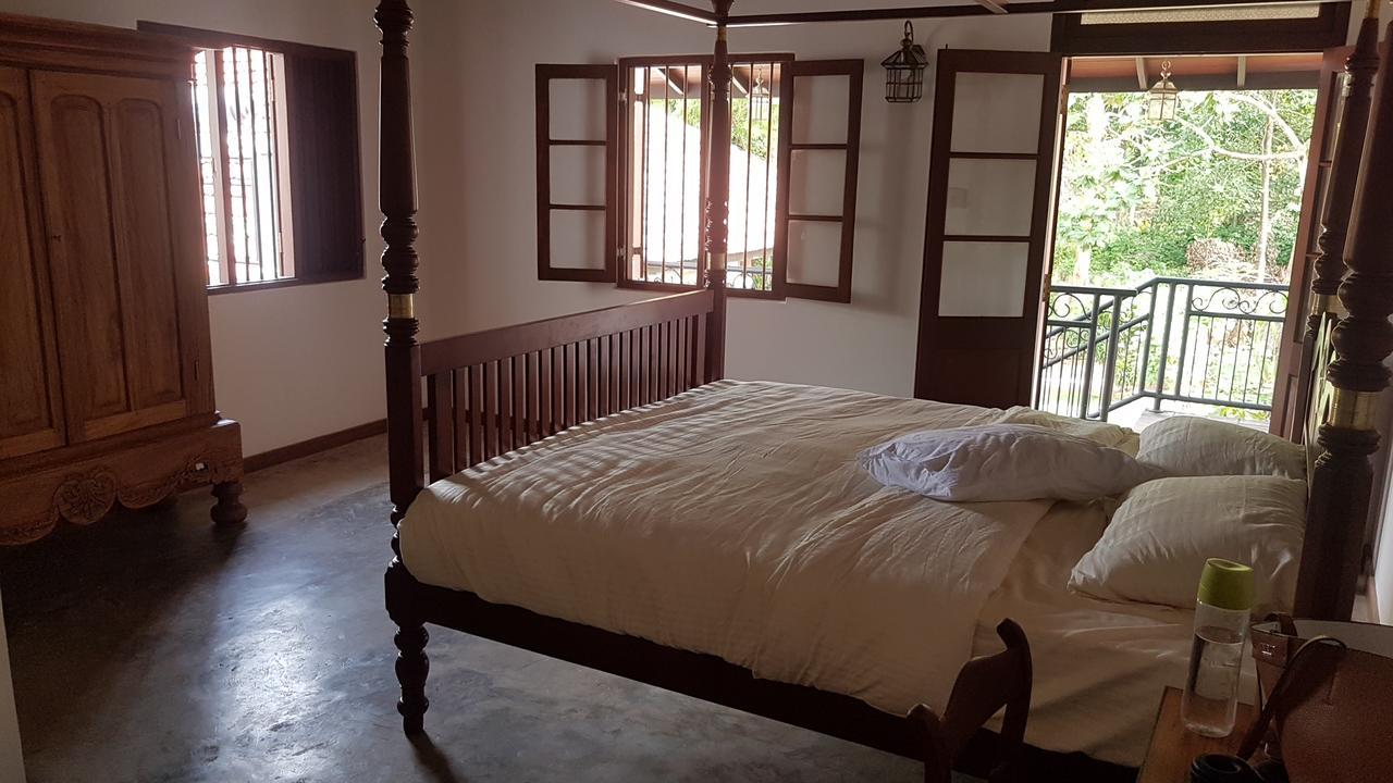 Siriniwasa Luxury Villa With Private Pool อินดูรูวา ภายนอก รูปภาพ