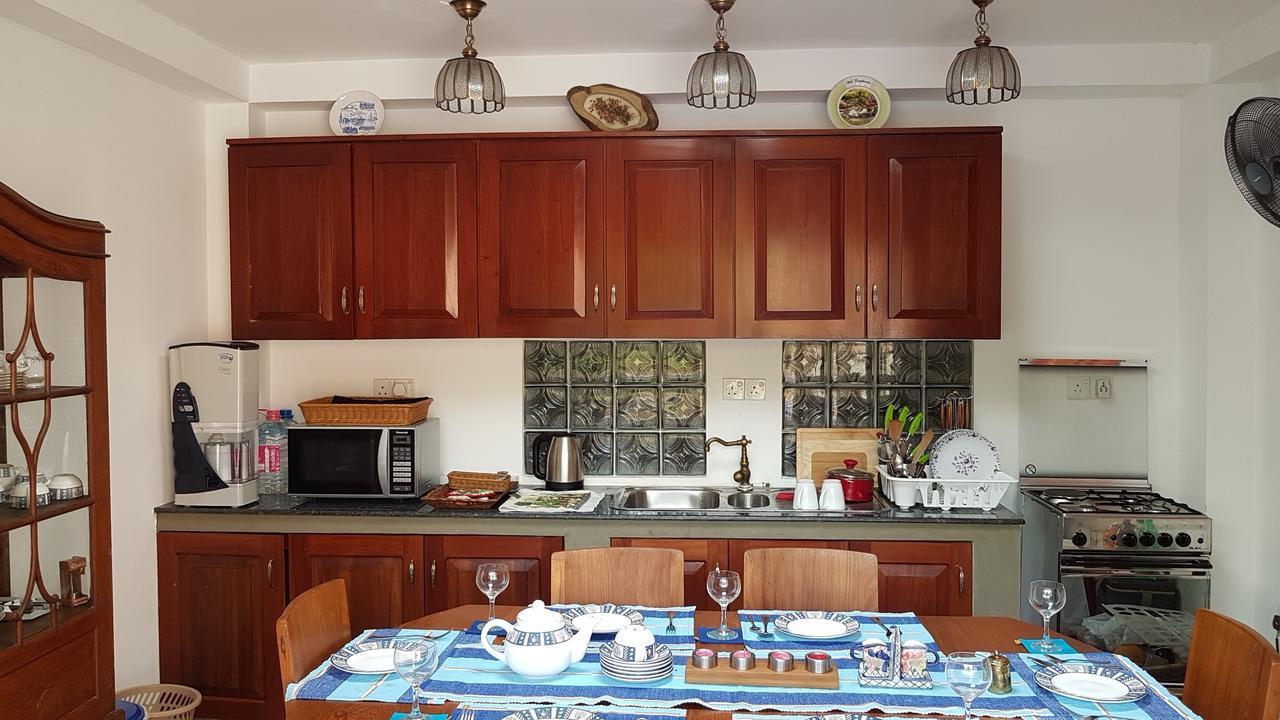 Siriniwasa Luxury Villa With Private Pool อินดูรูวา ภายนอก รูปภาพ